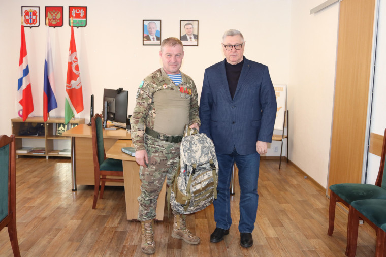 Глава района встретился с участником СВО. Глава района встретился с участником СВО.